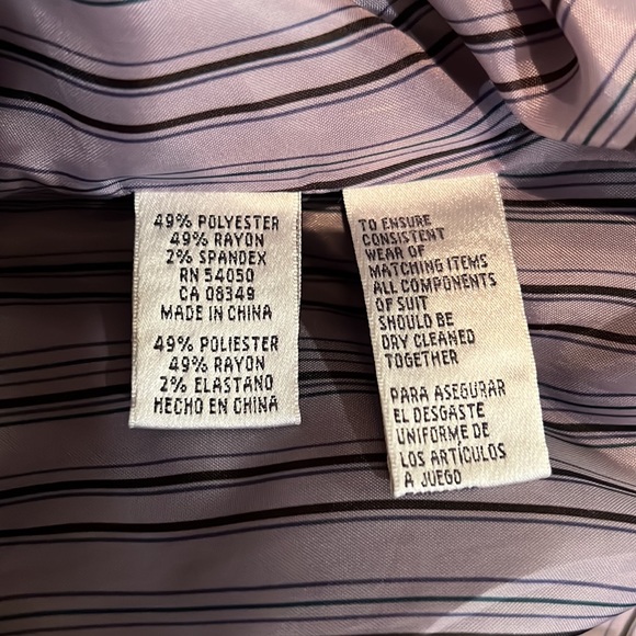 Jones New York Suit, skirt suit set, size 6 - Picture 15 of 16